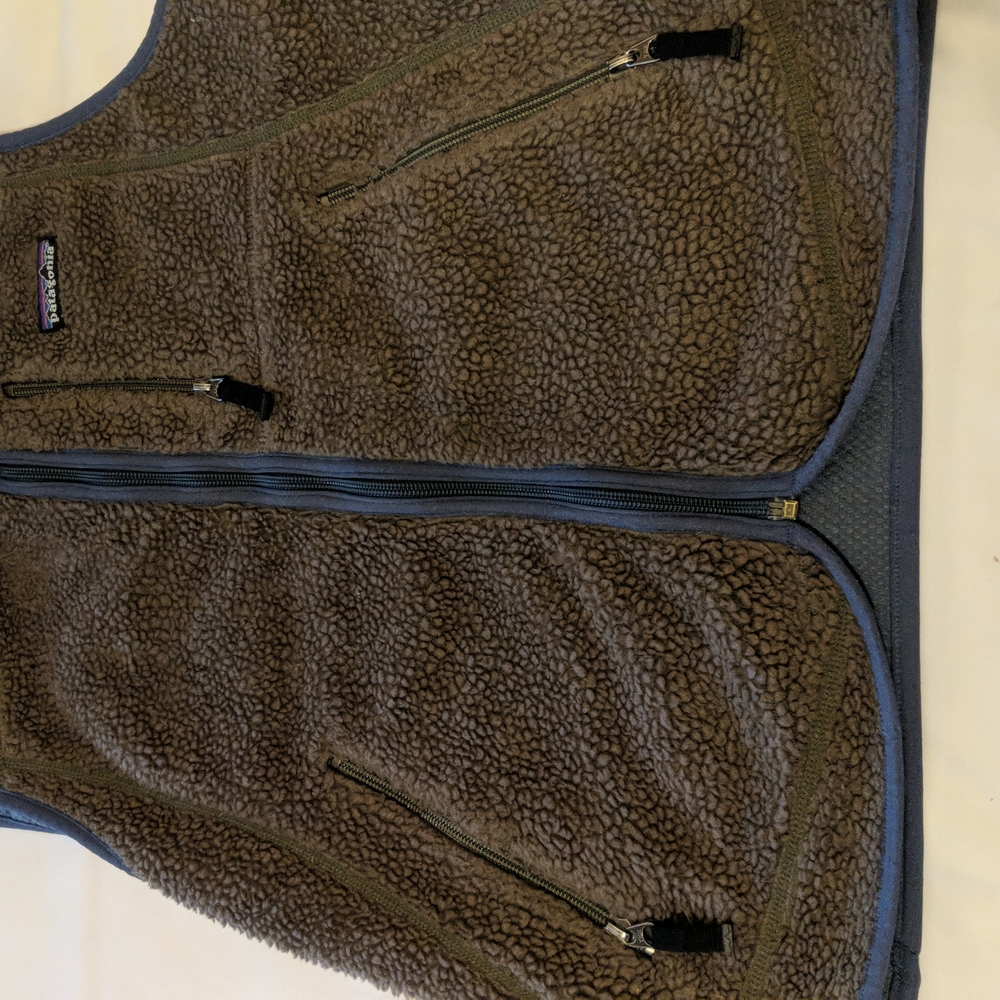 PATAGONIA Los Gatos Fleece Vest - Picture 3 of 7
